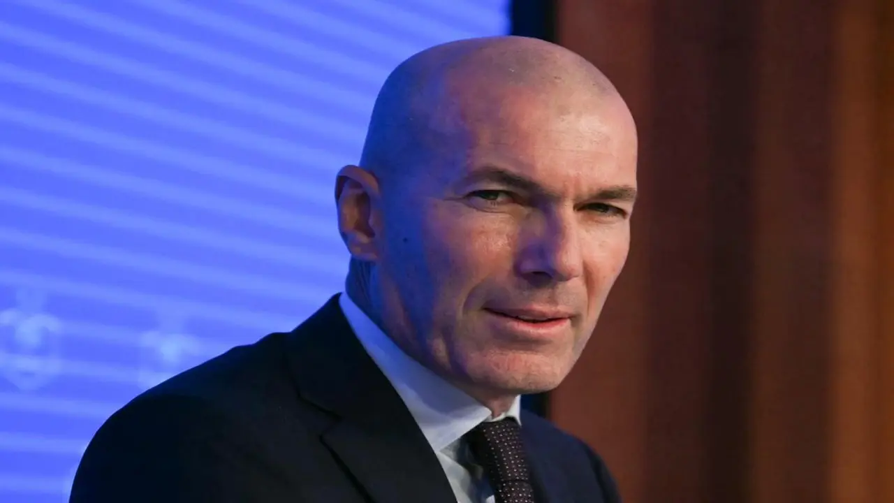 متى يخوض منتخب فرنسا أولى مبارياته مع زيدان؟